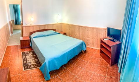 Комфорт четырехместный двухкомнатный, Казачий берег-1