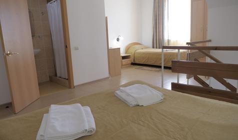 Таунхаус трехместный двухуровневый, Казачий берег-1