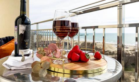 Люкс двухкомнатный с балконом