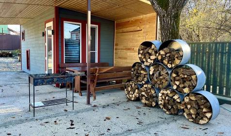 У пруда от Травел Хотелс Антураж