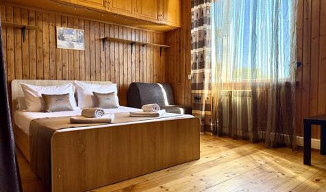 Пятиместный двухуровневый с кухней