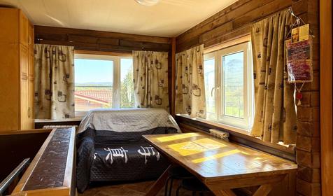 Пятиместный двухуровневый с кухней