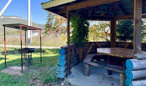 Пятикомнатный десятиместный дом