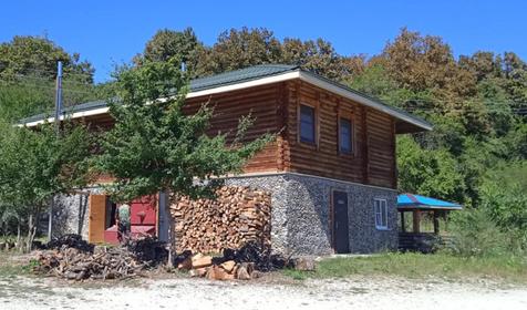 Пятикомнатный десятиместный дом