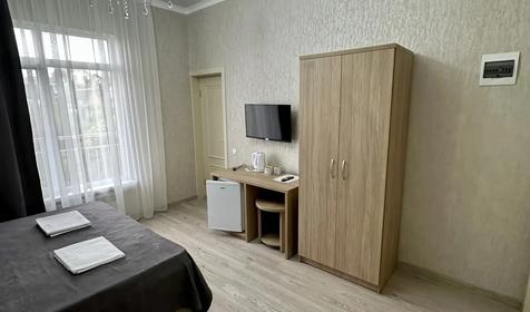 Комфорт трехмстный с балконом