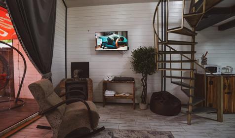 Барнхаус со сканди‑интерьером и тёплым бассейном