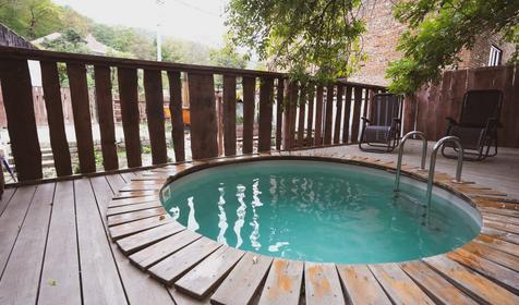 Барнхаус с тёплым бассейном и балкон над каньоном