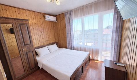 Стандарт двухместный с балконом и видом на сад